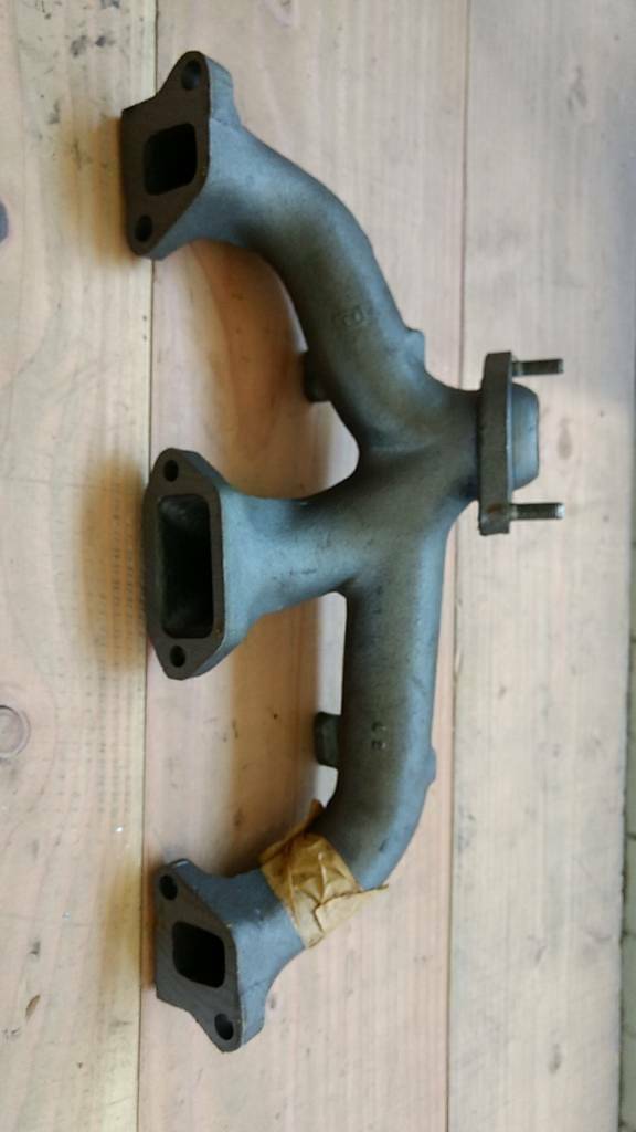 Original GM Opel Kadett D Auspuffskrümmer NEU