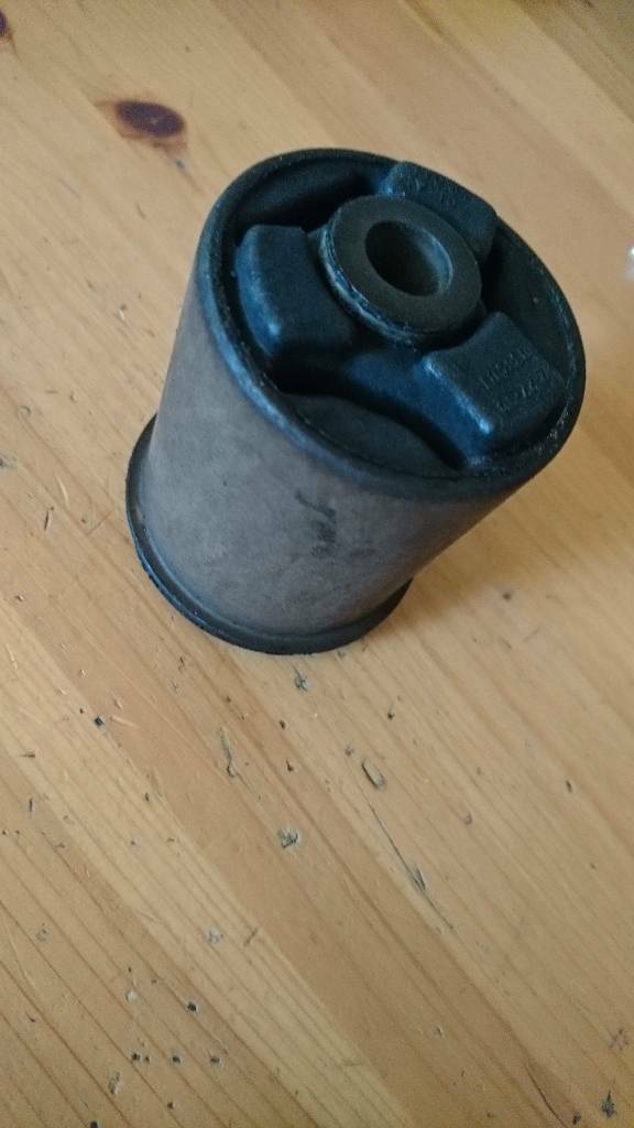 Astra F Kadett E Dämpfungsbuchse Hinterachse Neu Original GM