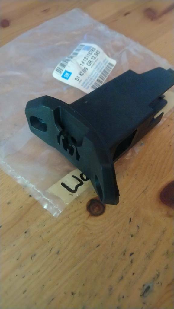 Corsa C Tigra B Arretierung Tankdeckel neu Original GM