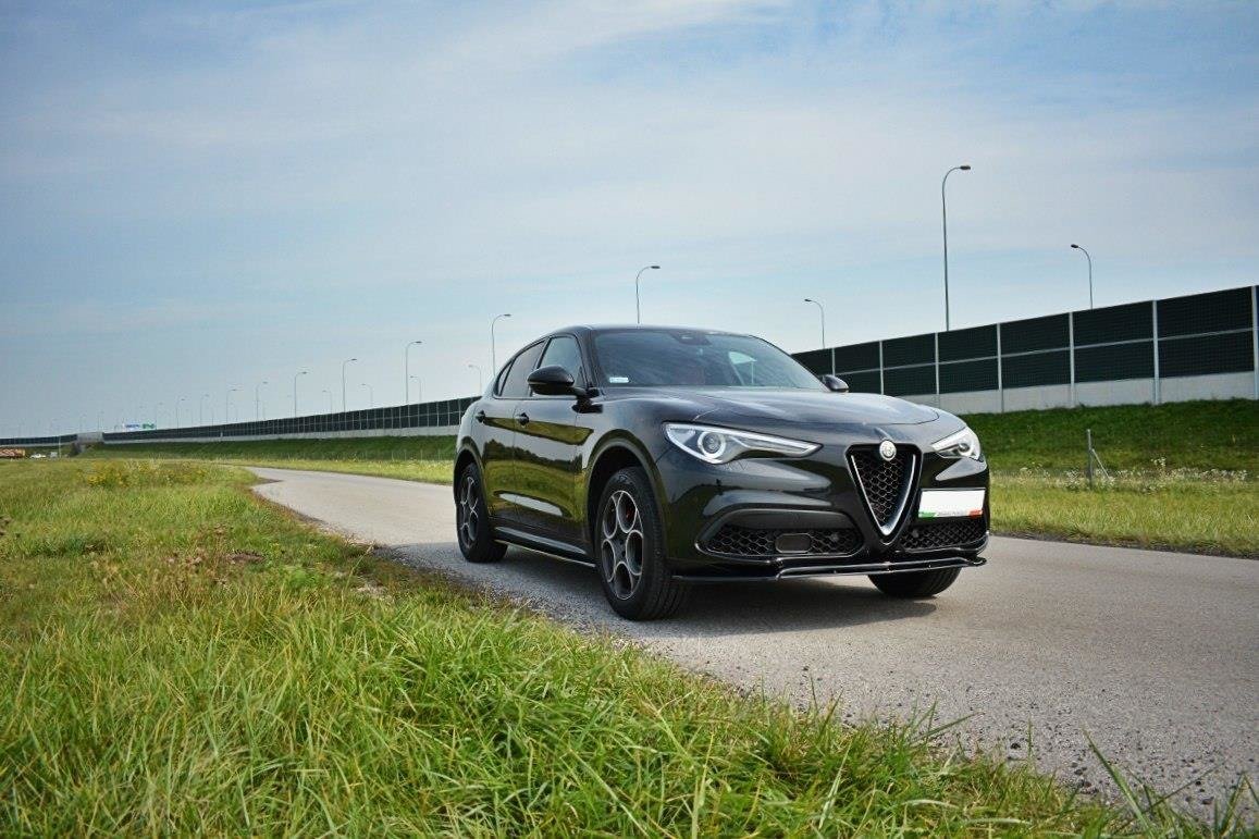 Seitenschweller Ansatz für Alfa Romeo Stelvio schwarz Hochglanz