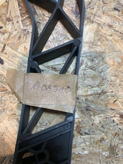 Original GM Opel Omega A Caravan Halter Stoßstange NEU