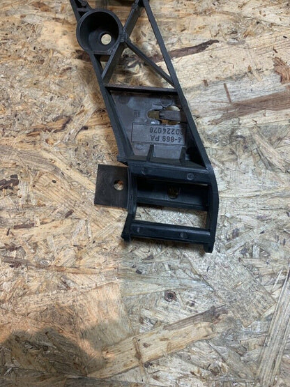Original GM Opel Stoßstangenhalter h.L Omega A NEU