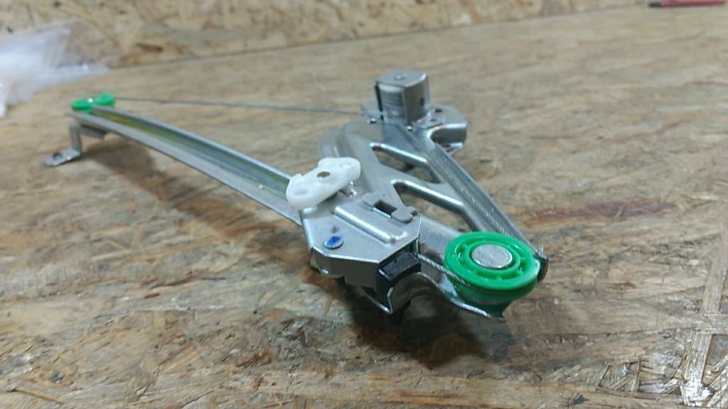 Original GM Opel Corsa B Fensterheber NEU