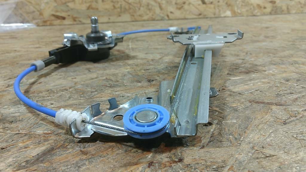 Original GM Opel Fensterheber manuell vorne links Corsa A NEU