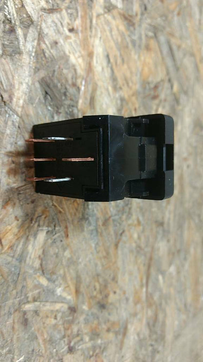 Original GM Opel Senator B Schalter Nebelschlussleuchte NEU