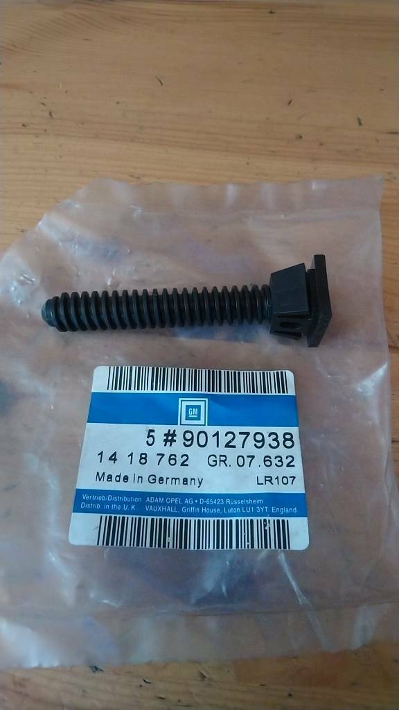 Opel Astra G Corsa B Bolzen Ersatzradbefestigung neu original GM