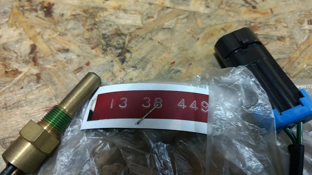 Original GM Opel Astra F CC uvm Kühlmittelstand Temperatur Sensor NEU