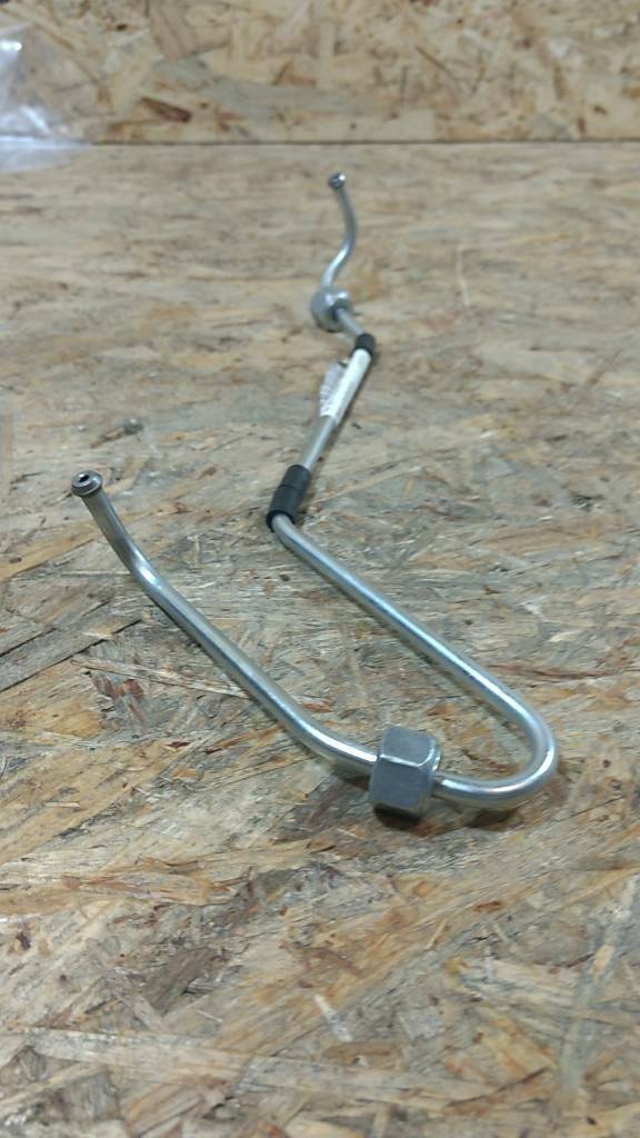 Original GM Opel Omega A Einspritzleitung Kraftstoffleitung Nr1 NEU