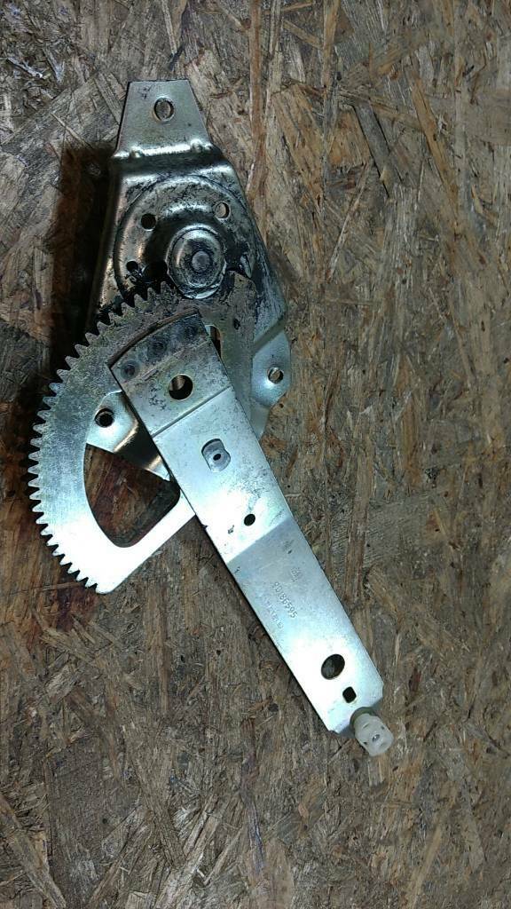 Kadett E Fensterheber hinten links neu original GM