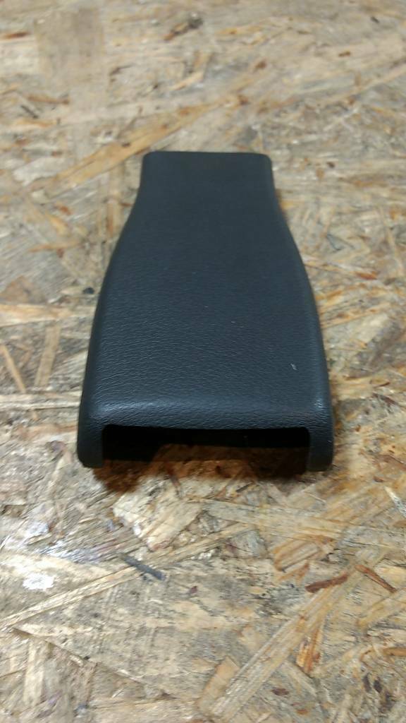 Original GM Opel Frontera B Abdeckung Halter Bodenblech NEU