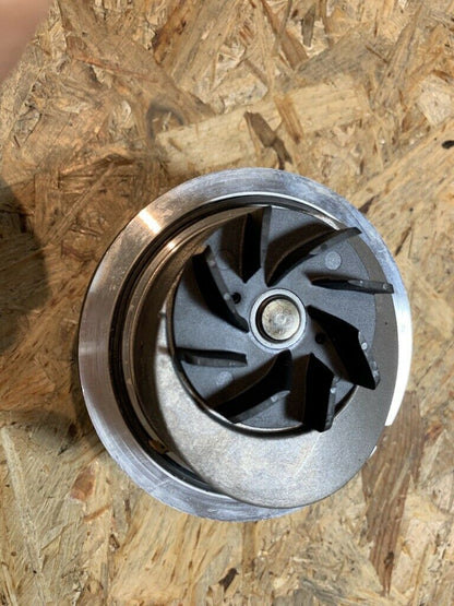Original GM Opel Astra G CC 1.6 16v Wasserpumpe NEU
