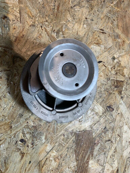 Original GM Opel Astra G CC 1.6 16v Wasserpumpe NEU