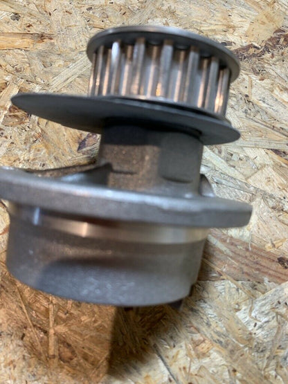 Original GM Opel Wasserpumpe Vectra A uvm. NEU