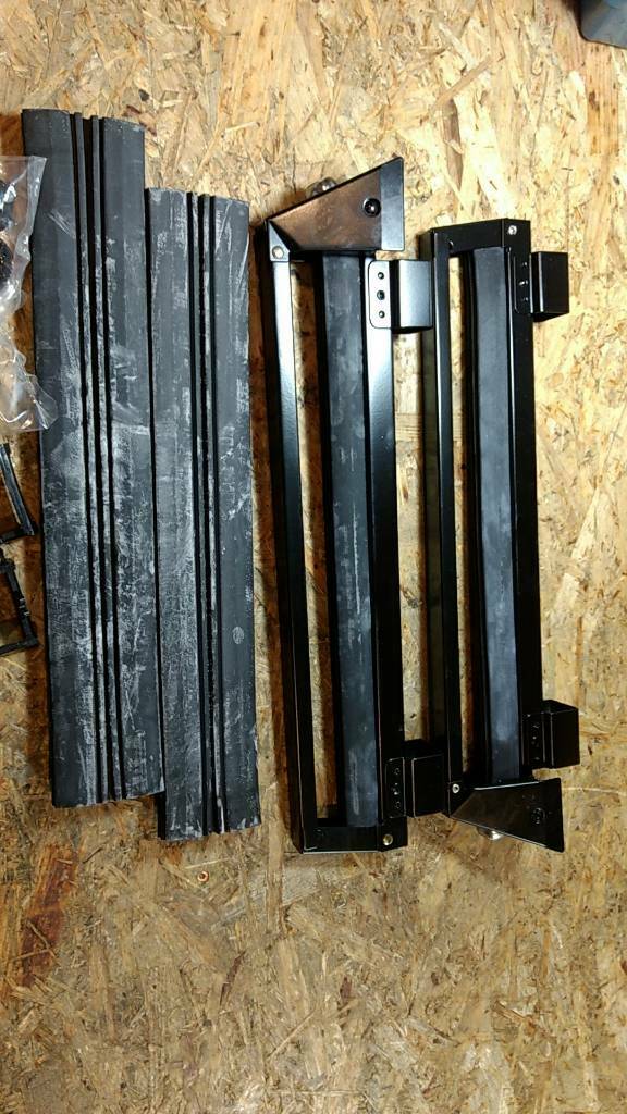 Original GM Opel Vectra A Ski-Träger-Set abschließbar NEU