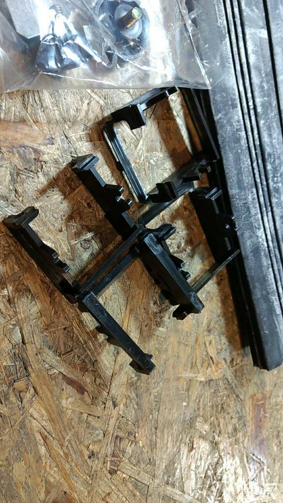 Original GM Opel Vectra A Ski-Träger-Set abschließbar NEU
