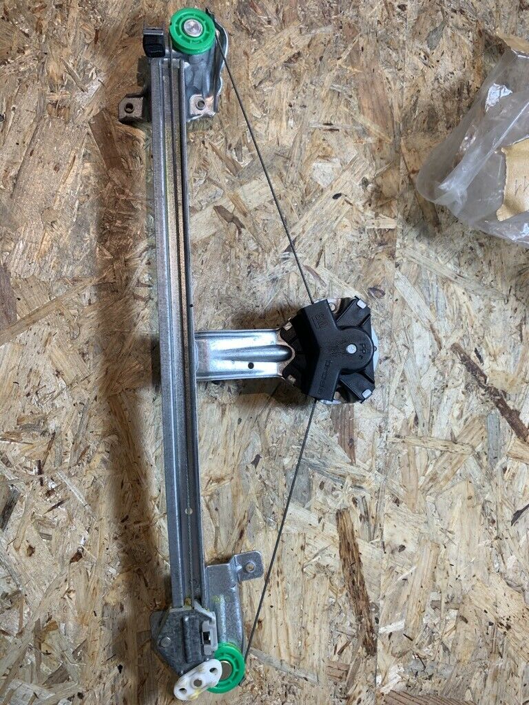 Original GM Opel Omega B Fensterheber hinten links manuell NEU