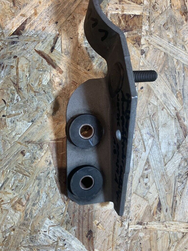 Original GM Opel Omega A Auspuffrohrhalter Aufhängung NEU