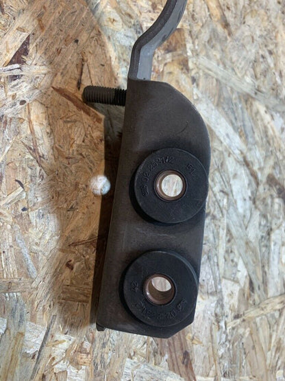 Original GM Opel Omega A Auspuffrohrhalter Aufhängung NEU