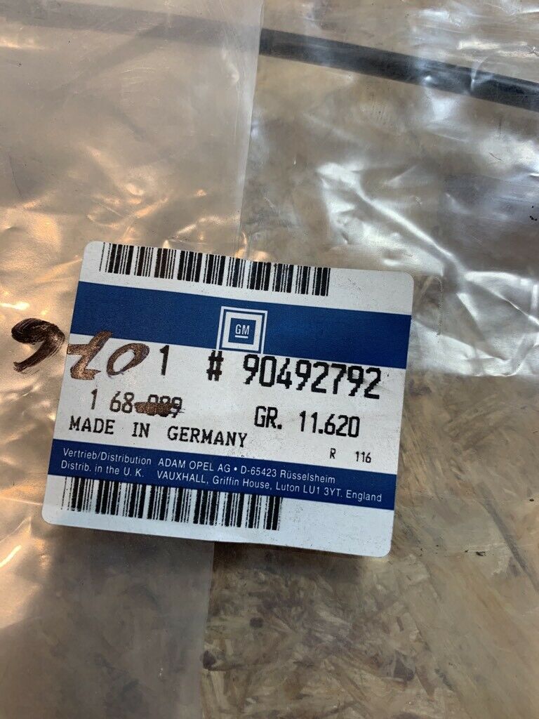 Original GM Opel Omega B Caravan Rücksitzschloss Neu