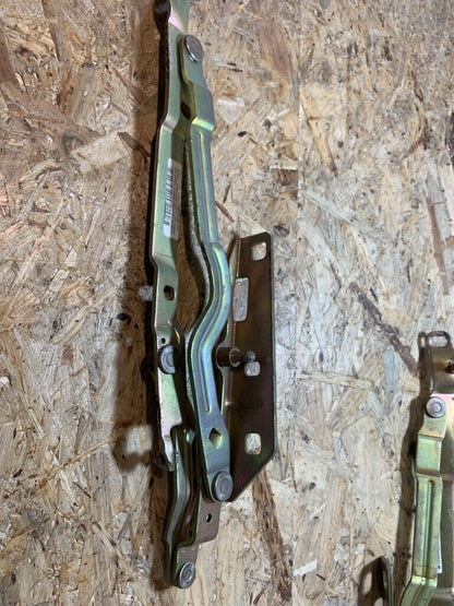 Original GM Opel Omega B Kofferraumschanier Stufenheck NEU