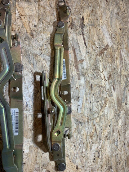 Original GM Opel Omega B Kofferraumschanier Stufenheck NEU