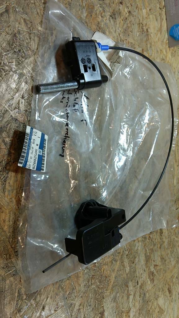 Original GM Opel Schloss Hinterrückenaretierung l. Astra F NEU