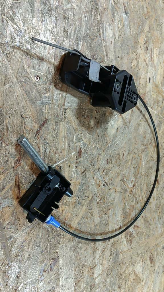 Original GM Opel Schloss Hinterrückenaretierung l. Astra F NEU