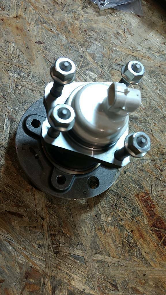 Original GM Opel Corsa C uvm Radlager hinten ABS NEU
