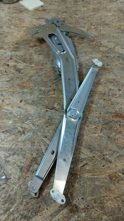 Original GM Opel Fensterheber v.r manuell Kadett E NEU