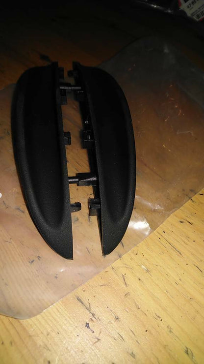 Vectra B Caravan Kofferraum Rollo Griff neu Original GM
