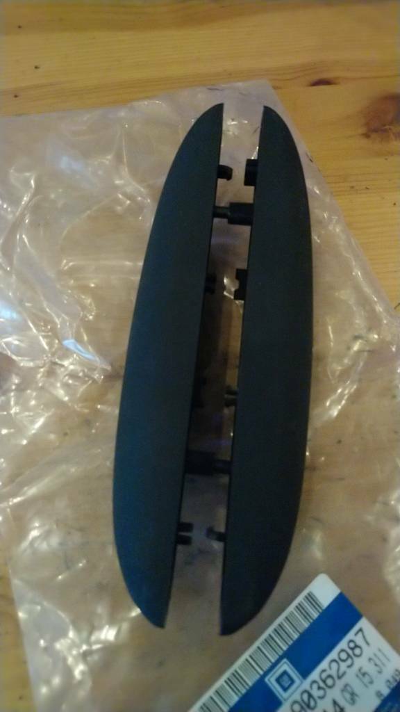 Vectra B Caravan Kofferraum Rollo Griff neu Original GM
