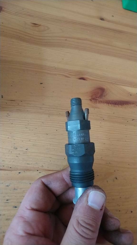 Bosch Einspritzdüse KCA 17 S 42 neu Original Citroën