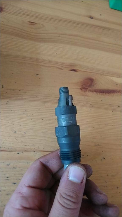 Bosch Einspritzdüse KCA 17 S 42 neu Original Citroën