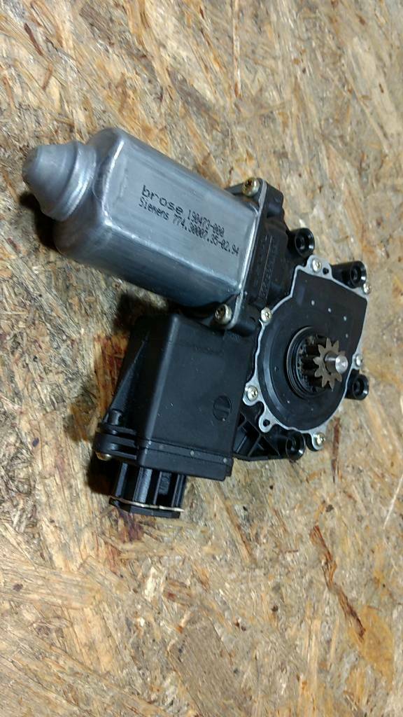 Corsa A Tigra B Fensterhebermotor v.l original GM Opel NEU