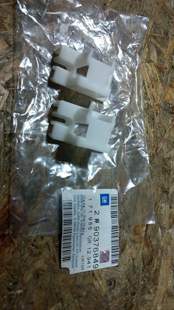 Opel Omega A Halter Hinten original GM NEU