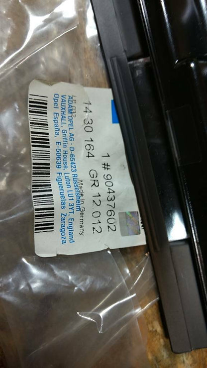 Opel Omega B Aschenbecher original GM NEU