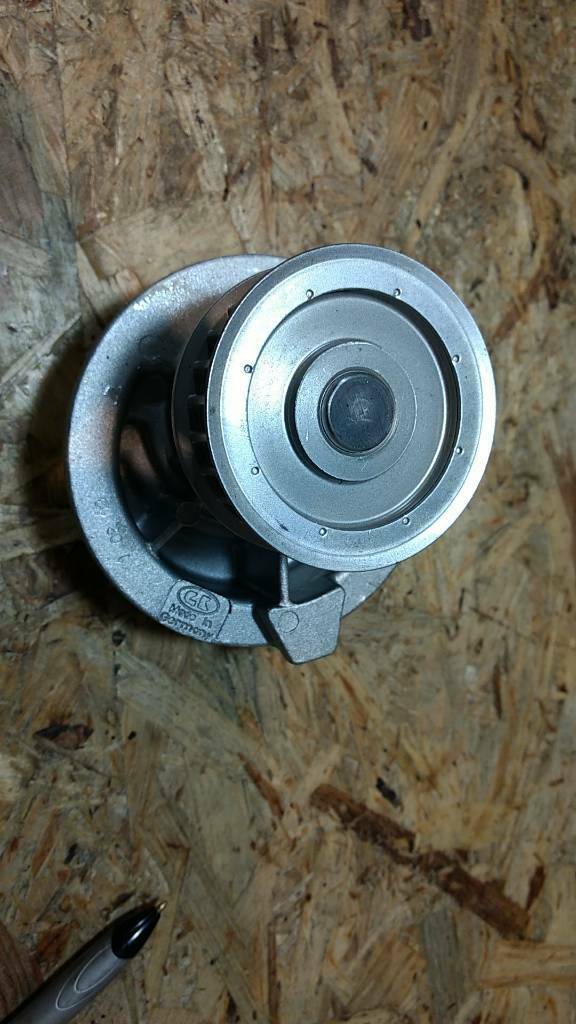 Astra Frontera Omega Vectra Calibra Wasserpumpe original Opel NEU