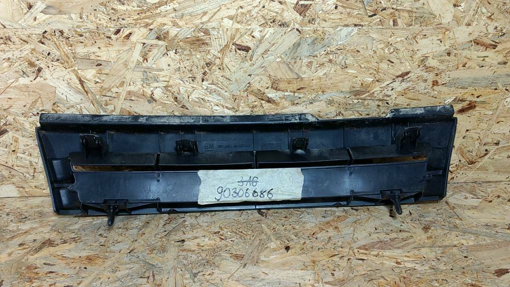 Original GM Opel Vectra A Kühlergrill Frontgrill NEU