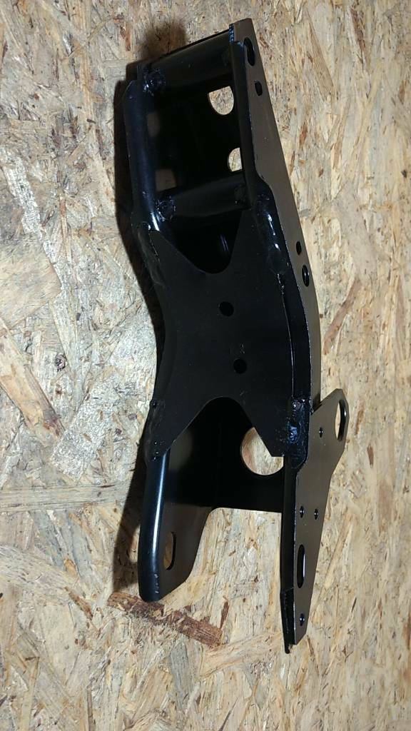 Kadett E Motorhalter vorne rechts original GM Opel Neu