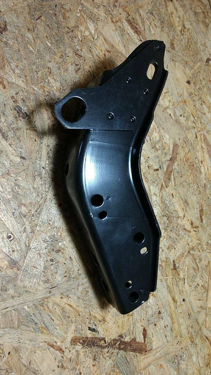 Kadett E Motorhalter vorne rechts original GM Opel Neu