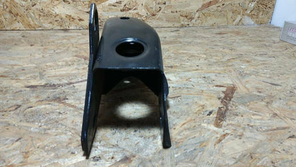 Kadett E Motorhalter vorne rechts original GM Opel Neu