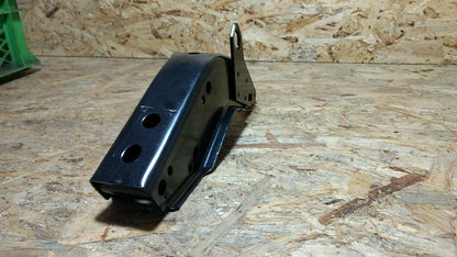 Kadett E Motorhalter vorne rechts original GM Opel Neu