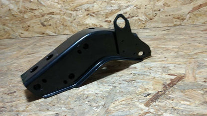 Kadett E Motorhalter vorne rechts original GM Opel Neu