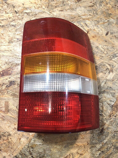 Original Opel Heckleuchte Omega A Neu