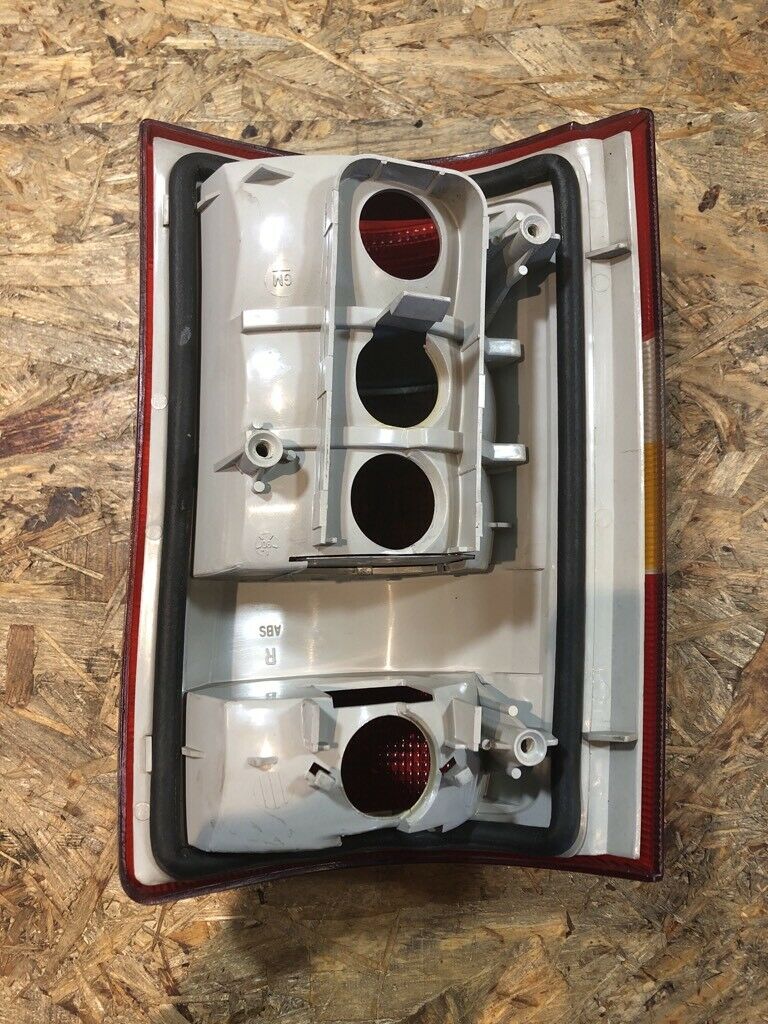 Original Opel Heckleuchte Omega A Neu