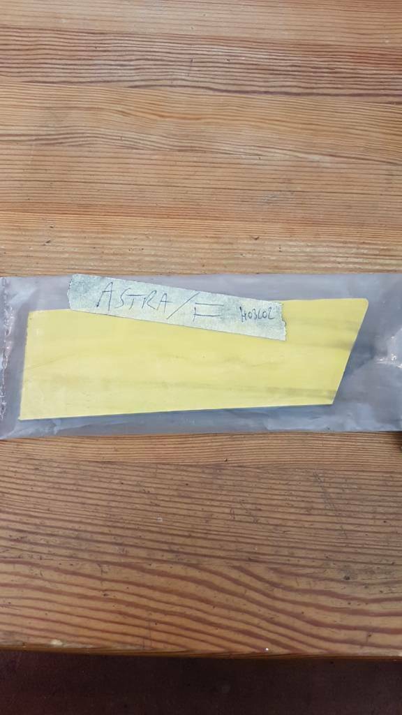 Original Opel Astra F Zierleiste Kotflügel vorne Links NEU