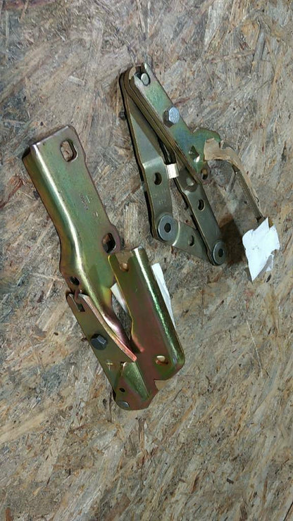 Omega Motorhaubenscharnier-Satz LH / RH original GM Opel NEU