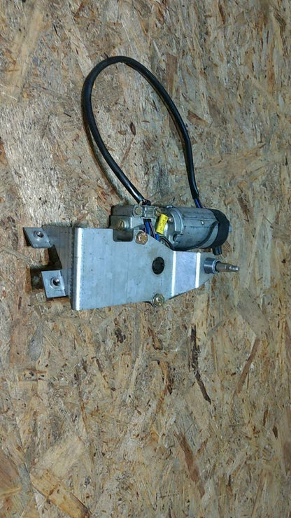 Kadett D Wischermotor Heckscheibe original GM Opel NEU