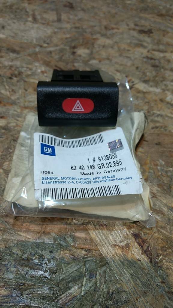 Vectra B Warnblinkschalter original GM Opel NEU