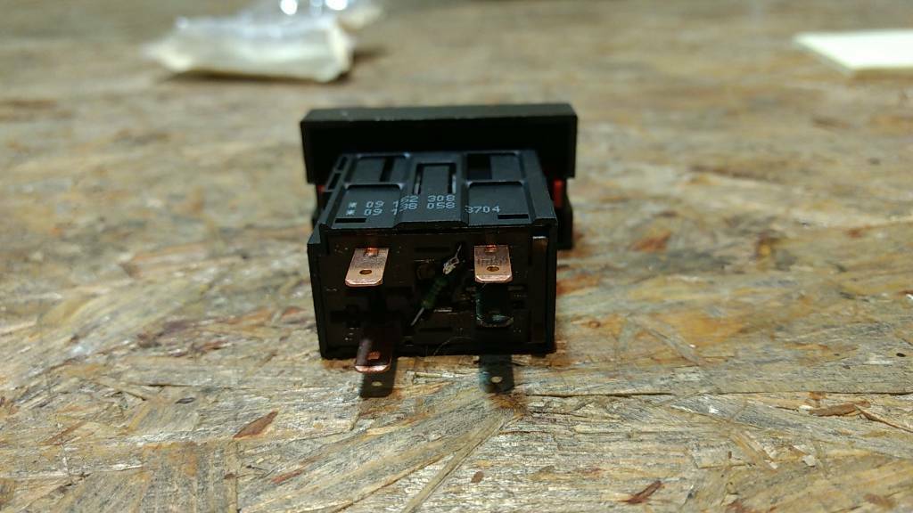 Vectra B Warnblinkschalter original GM Opel NEU